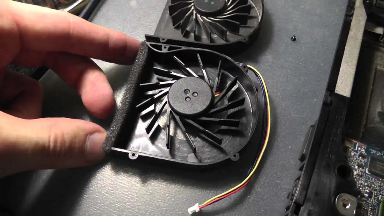 чистка ноутбука MSI в Слободском