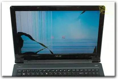 Замена матрицы на ноутбуке Asus в Слободском