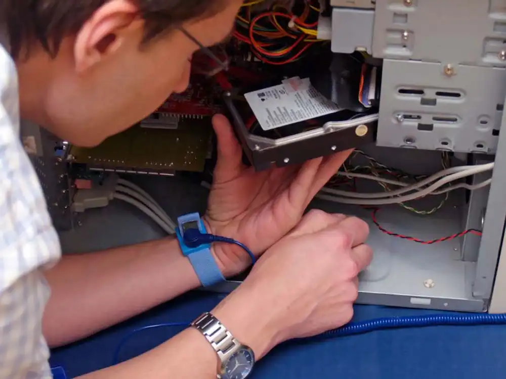 Замена и установка HDD в Слободском